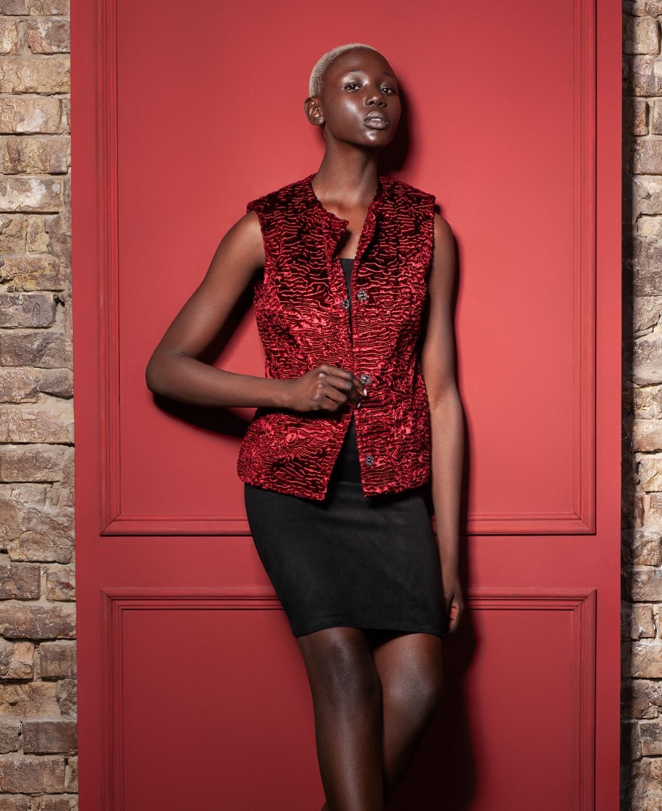 Faux fur women's vest - Astrakhan Garnet