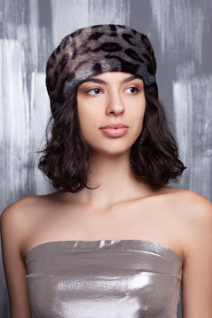 Fur Headband
Winter Headbands
Women Headbands
Winter Headband
Woman Headband
Winter Fur Bands
Women Head Bands
Fur Bondage
Snow Leo Headband
Luxury Headbands
Winter Head Bands
Women's Winter Gear
Winter Bondage