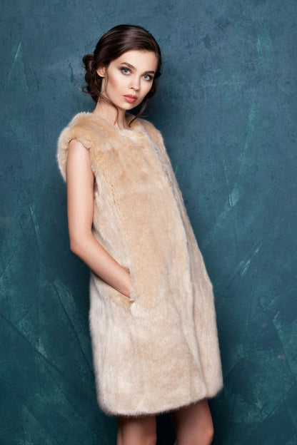 Faux fur women's vest - Sable Onyx