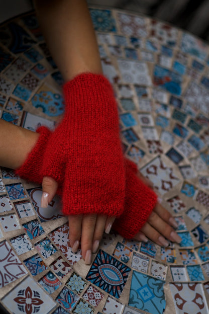 Mittens - Mohair Carmine